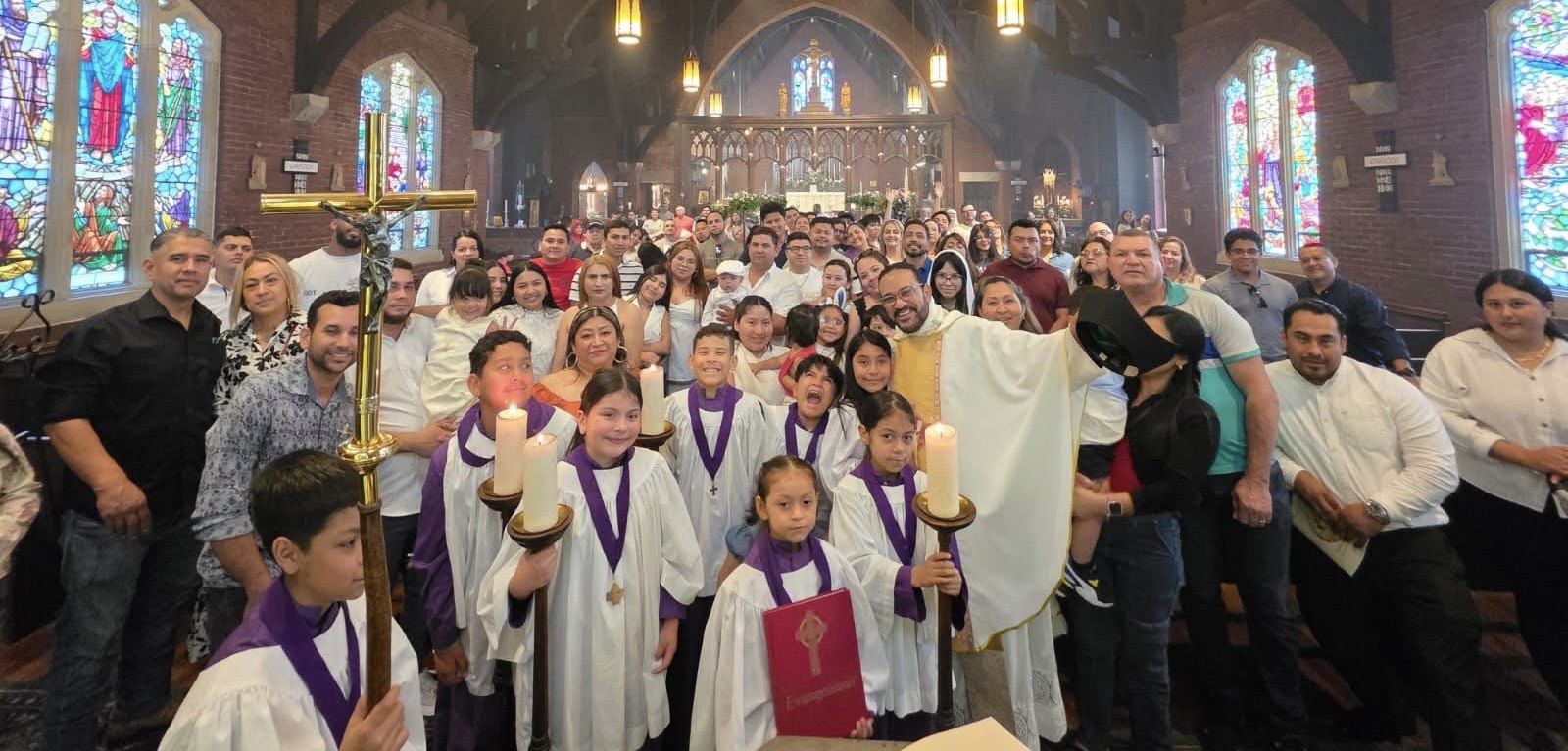 Domingo Misa en Espanol